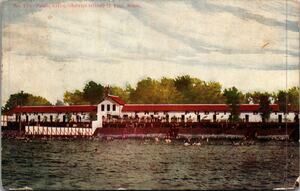 Public Baths in Harriet Island in St. Paul MN Vintage Postcard SP17-14